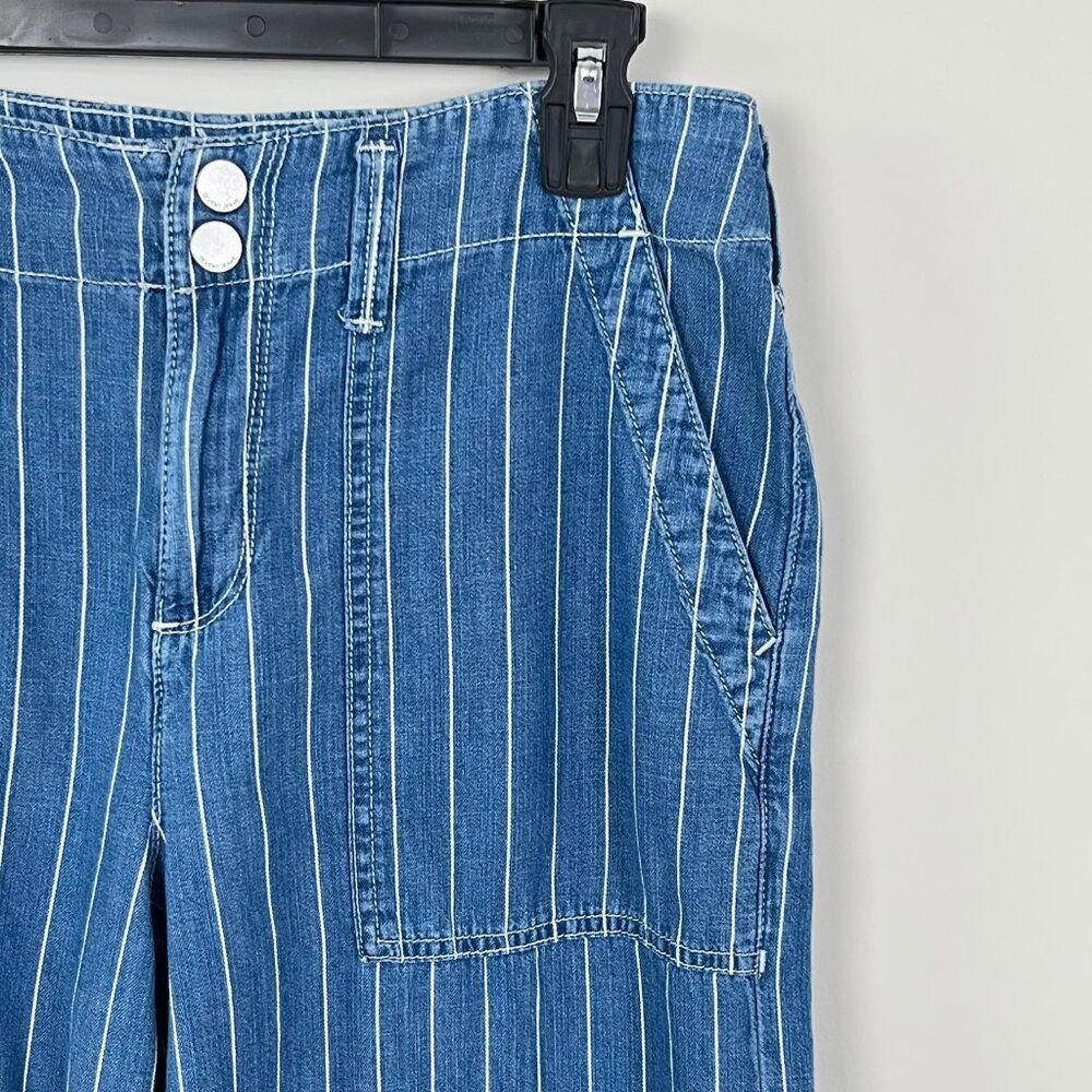 Seven7 Medium Blue w Pinstripes Wide leg High Waisted Capris Women's Size 4